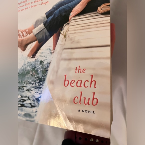 Elin Hilderbrand Novel “The Beach Club” - Picture 3 of 4